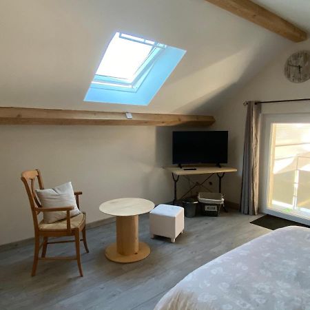 Chambre Privative Chez Toutoune Fontainebrux Exterior foto